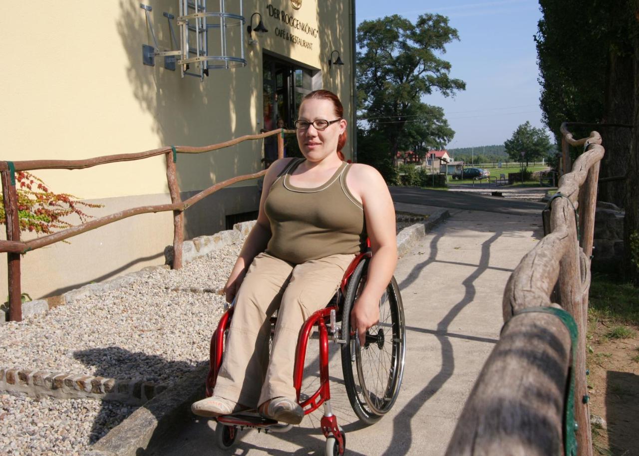 Familien- Und Freizeithotel Gutshaus Petkus Dış mekan fotoğraf